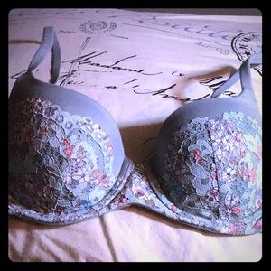 Victoria’s Secret bra
